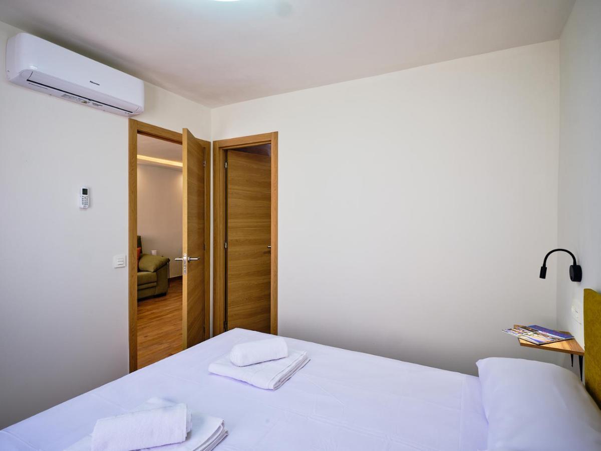 Leo Home- Bright & Centric 3 Bedrooms Apartment With Private Parking Included Málaga Eksteriør bilde